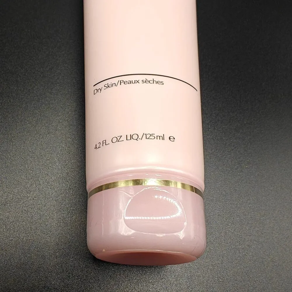 Brand new Estée Lauder Soft clean moisture rich foaming cleanser 4.2oz